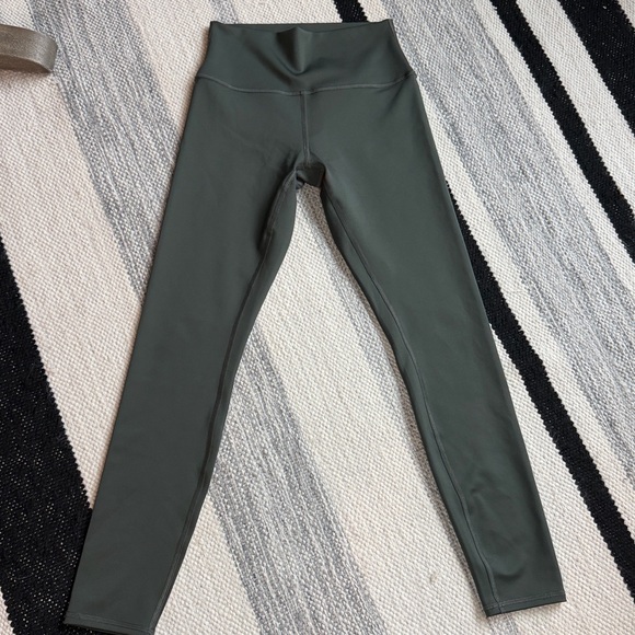 NEW Alo Green High Waist Legging NWOT - Picture 2 of 4